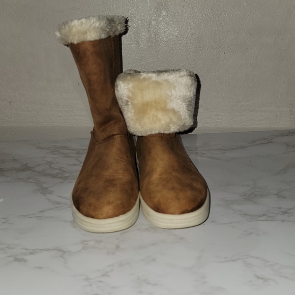 Cat & Jack Other - cat&jack size 1 leather boots